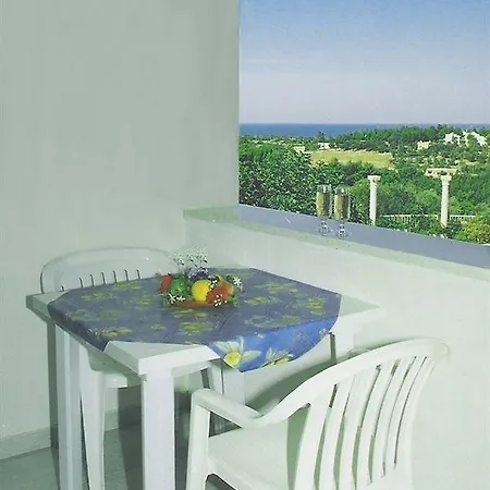 Carabella Hotel apartamentowy 3*